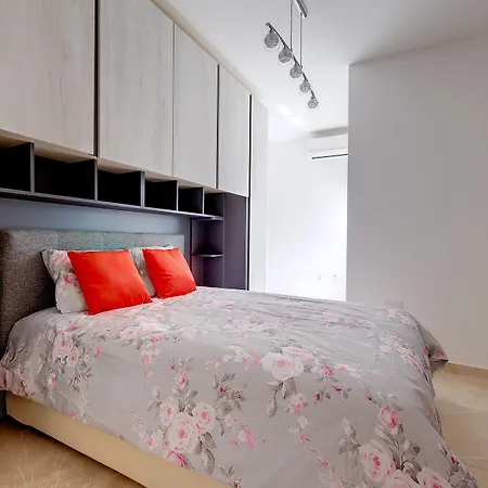 Marvellous 3br Penthouse In St Julian's