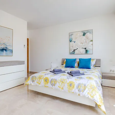 Lägenhet Marvellous 3br Penthouse In St Julian's *